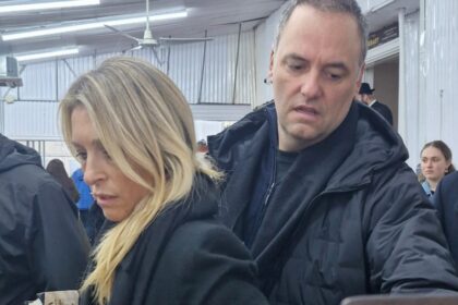 Imagen de Javier Milei junto a su comitiva oficial bajo lupa tras la denuncia legislativa.