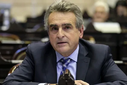 Agustín Rossi habla en una entrevista sobre la crítica situación de la Justicia argentina y las reformas necesarias