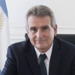 Agustín Rossi brinda declaraciones sobre la soberanía energética nacional y el fallo judicial de YPF.