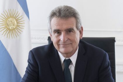 Agustín Rossi brinda declaraciones sobre la soberanía energética nacional y el fallo judicial de YPF.