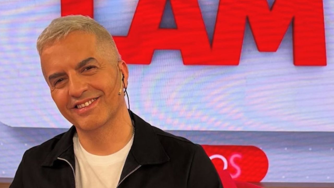 Ángel de Brito desmiente una interna en América TV tras las críticas de Jorge Rial