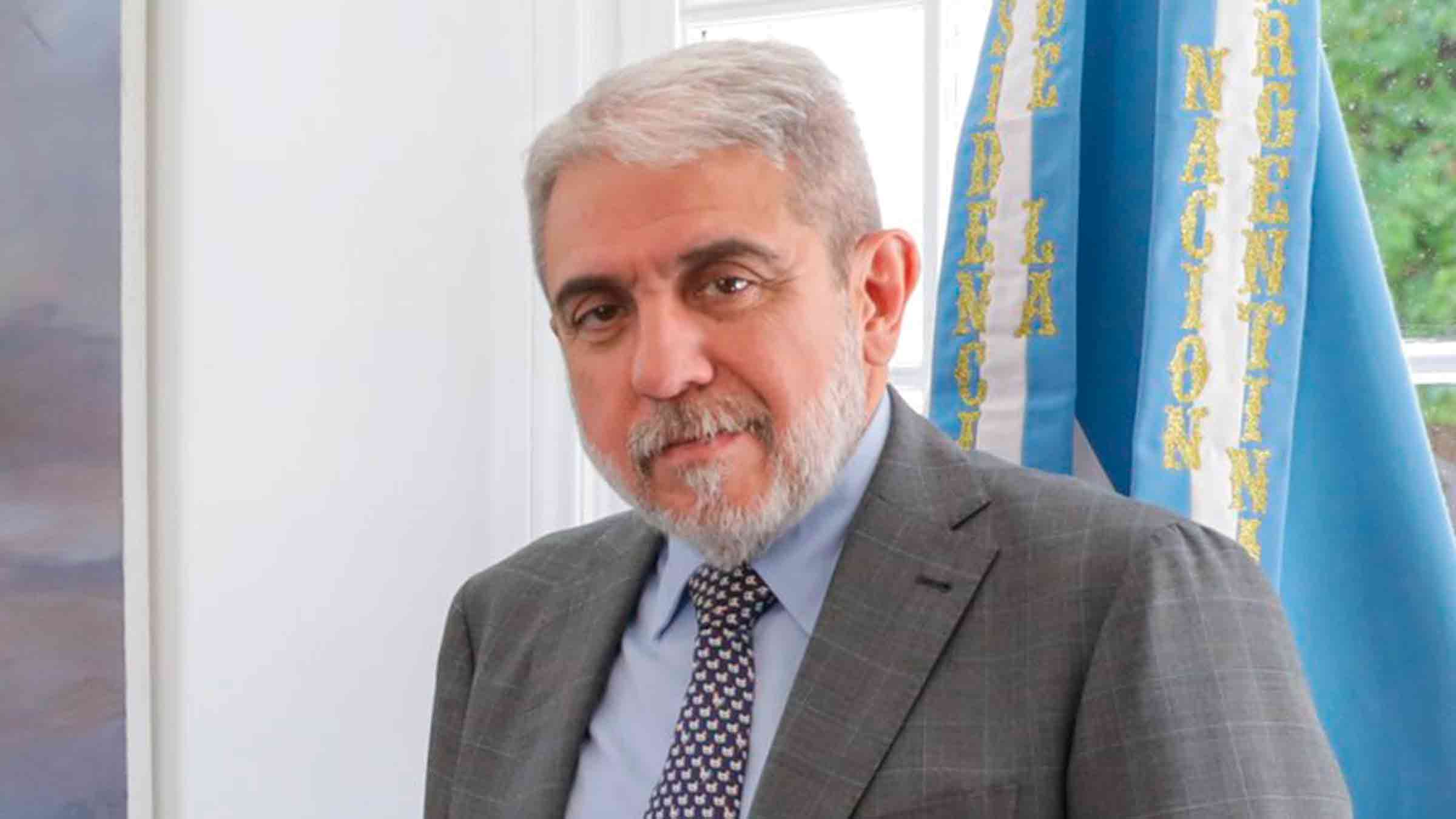 Aníbal Fernández en un acto político hablando sobre la interna para definir el futuro peronista.