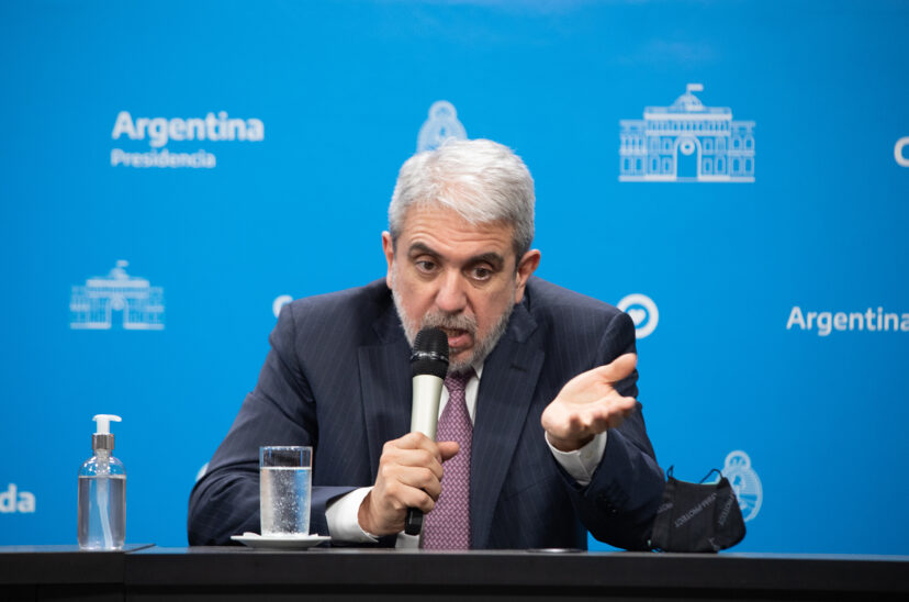 Debate político durante el fuerte cruce interno peronista entre Aníbal Fernández y Carolina Moisés en Jujuy.