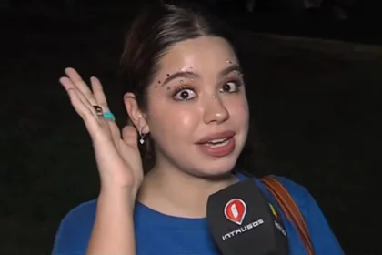 Anna del Boca dando una entrevista sobre el desafío de Andrea del Boca en el reality.