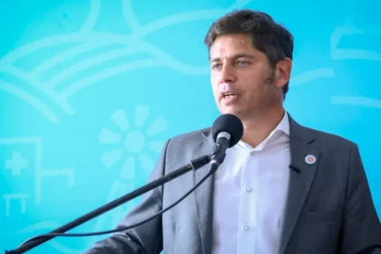 Axel Kicillof hablando en La Plata sobre el modelo económico de Milei y el futuro del CEDAF