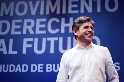 Axel Kicillof durante el discurso de lanzamiento de su nuevo armado político nacional en el Teatro Picadero.