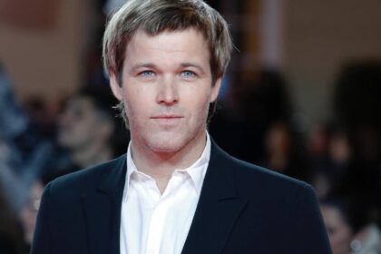 Benjamín Amadeo anuncia nacimiento de Pacífico con emotiva foto familiar