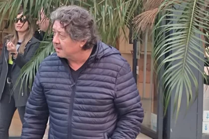 El senador Carlos Kikuchi analiza la disputa interna en el Gobierno entre Karina Milei y Santiago Caputo