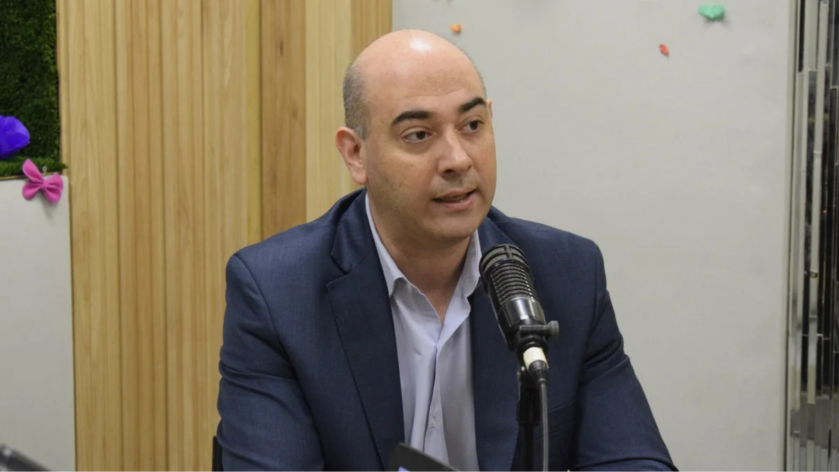 César Biondini cuestiona los motivos del reciente viaje de Javier Milei.