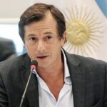 Daniel Lipovetzky critica la postura del presidente Milei tras sus descalificaciones al infectólogo Pedro Cahn.