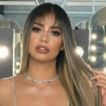 Daniela Celis durante la confesión de Daniela Celis en el programa de streaming de Emilia Attias