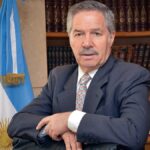 Felipe Solá brindando una entrevista sobre el riesgo de una oposición dividida y el sistema electoral