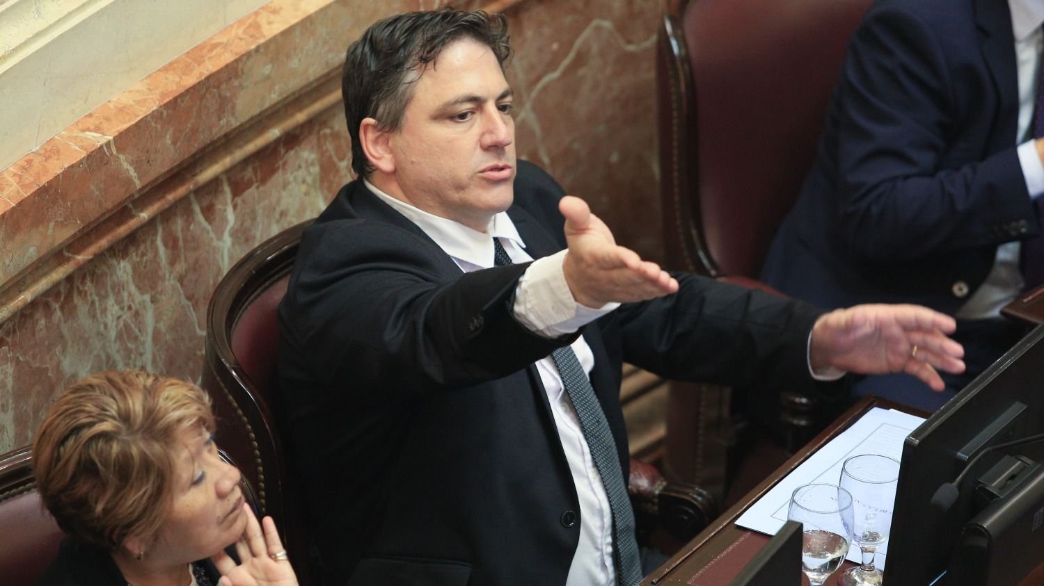 Senador Francisco Paoltroni solicitando que Manuel Adorni brinde explicaciones ante la Justicia por denuncias recientes.