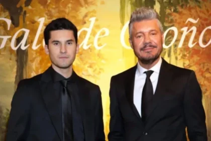 Marcelo y Francisco Tinelli juntos durante el festejo de cumpleaños familiar en una cena privada.