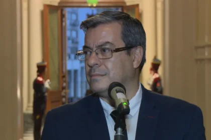 Germán Martínez señala crisis de confianza institucional de Manuel Adorni