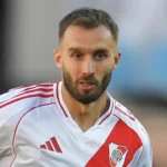 Germán Pezzella durante el entrenamiento tras el regreso del defensor experimentado en River.