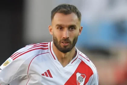 Germán Pezzella durante el entrenamiento tras el regreso del defensor experimentado en River.