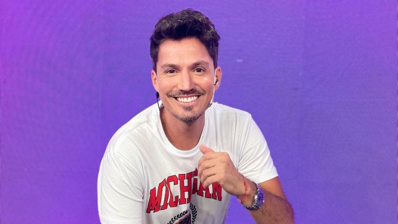 Guido Záffora en una entrevista haciendo una crítica contra Laura Ubfal por su comportamiento profesional.