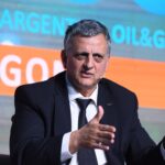 Horacio Marín promoviendo la transparencia en la petrolera estatal YPF durante una conferencia de prensa