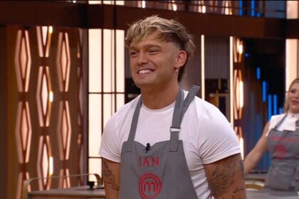 Ian Lucas en una entrevista televisiva contando detalles de su romance con Evangelina Anderson y el vínculo con su familia.