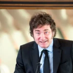 Documento clave sobre el acuerdo millonario de Milei revelado en peritaje.