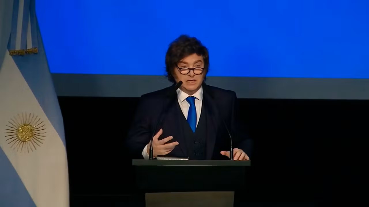 Mandatario nacional durante el discurso de Javier Milei frente a funcionarios en el Centro de Formación.