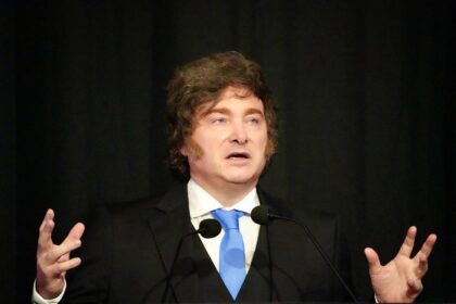 El presidente Javier Milei durante su visita presidencial a Tucumán para el foro económico