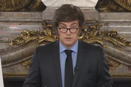 Gráfico detallado que muestra la caída de la confianza en el Gobierno nacional durante el mes de marzo de 2026.