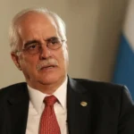 Jorge Taiana cuestiona el posicionamiento ante la guerra de Javier Milei en un debate sobre política exterior.