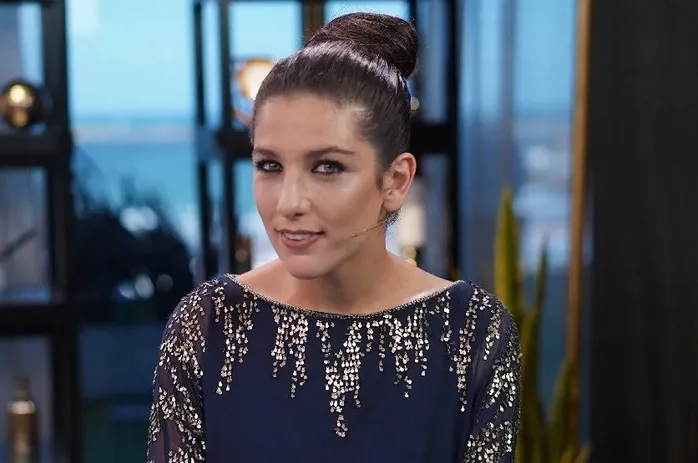 Juana Repetto con su bebé en brazos realizando un descargo sobre el lado B de la maternidad tras los dichos de su ex.