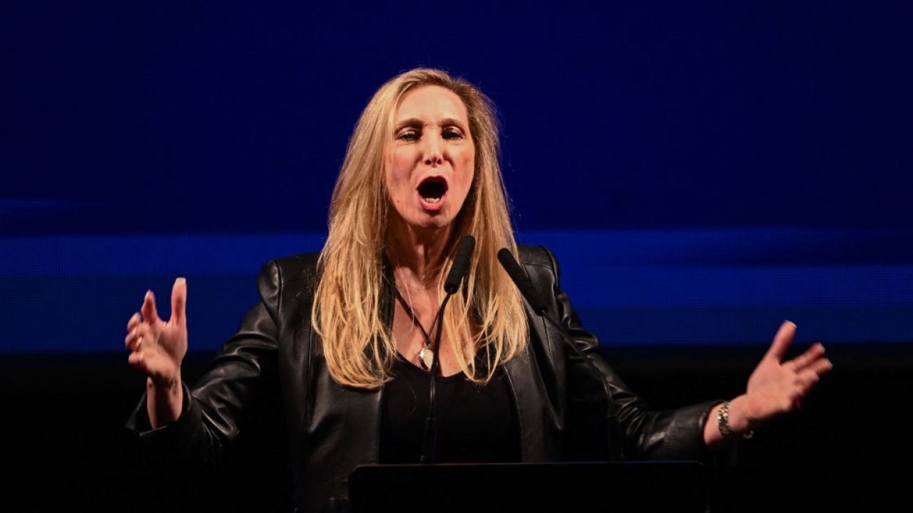 Karina Milei muestra apoyo a Manuel Adorni en medio de polémica