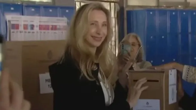 Karina Milei internas en el Senado contra Santiago Caputo