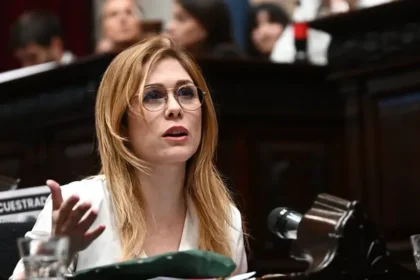 Diputada Lilia Lemoine en el Congreso buscando el blindaje contra el juicio político para el oficialismo