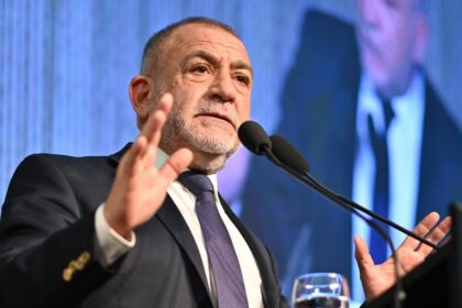 Críticas de Luis Juez por aumento salarial de senadores en Congreso