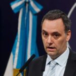 Fachada de edificio en Caballito donde se realizó la nueva compra de inmuebles lujosos por Manuel Adorni