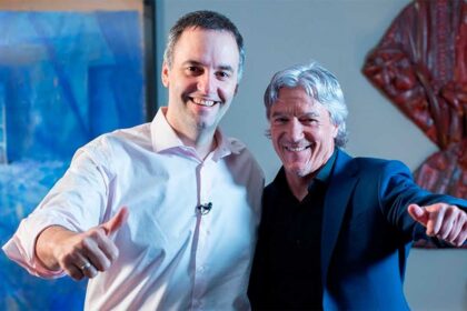 Avión privado en pista relacionado con la investigación sobre el periodista Marcelo Grandio y Adorni en Comodoro Py.