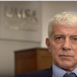 Mariano Cúneo Libarona analiza el polémico viaje de Manuel Adorni y descarta el delito de dádivas.