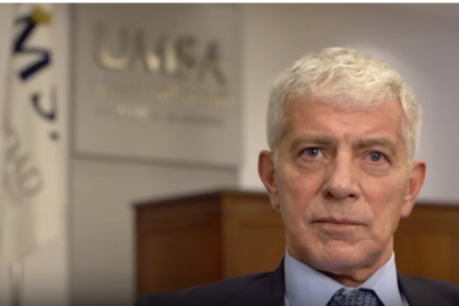 Mariano Cúneo Libarona analiza el polémico viaje de Manuel Adorni y descarta el delito de dádivas.