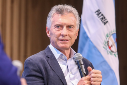 Mauricio Macri analiza el alivio económico para el país tras el fallo judicial por YPF en Estados Unidos.