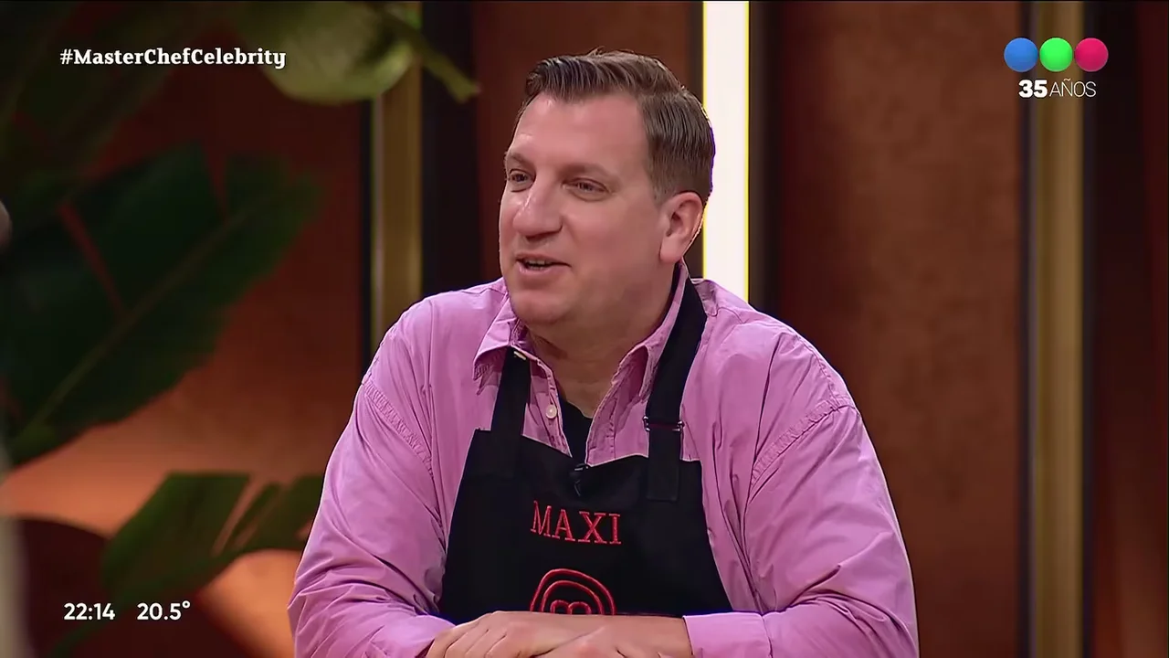 Maxi López posando para su nuevo perfil mediático de Maxi tras salir de MasterChef Celebrity
