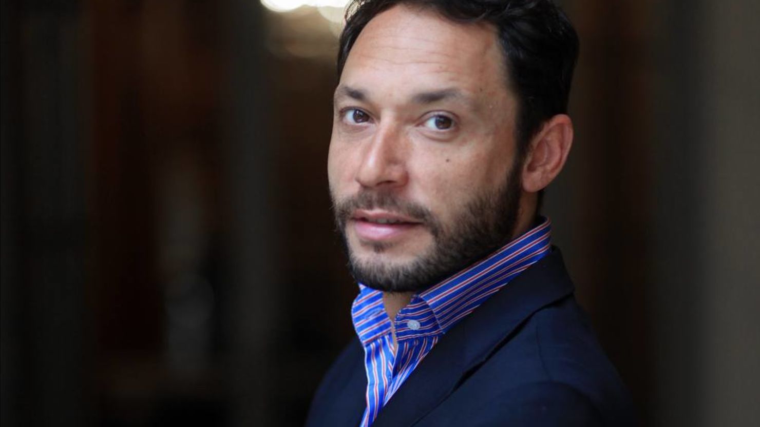 El diputado Maximiliano Ferraro brindando declaraciones sobre la falta de transparencia en el patrimonio de Manuel Adorni.