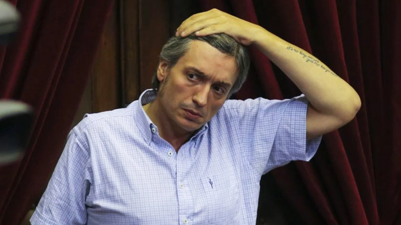 Máximo Kirchner encabezando la columna de apoyo y la resistencia ante embestidas judiciales frente a Comodoro Py.