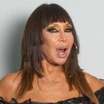 Moria Casán en su estudio de televisión comentando rumores de romance entre Sofía Gala y Fito Páez.