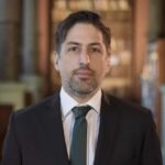 El diputado Nicolás Trotta durante su crítica al polémico viaje de Adorni.