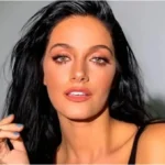 Oriana Sabatini y Paulo Dybala celebrando la llegada de Gia Dybala tras el parto.