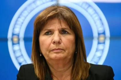 Patricia Bullrich brinda un fuerte mensaje contra la oposición durante su discurso en el foro económico FENOA.