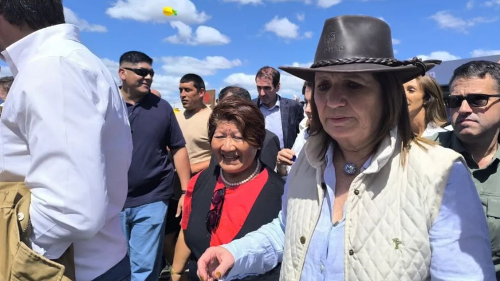 Bullrich prometió bajar retenciones en Expo Agro 2026