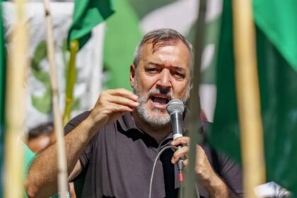 El sindicalista Rodolfo Aguiar lanzando una dura advertencia contra Manuel Adorni por sus bienes