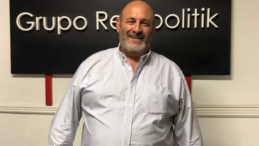 El periodista Santiago Cúneo discutiendo sobre el conflicto diplomático con Irán y Waldo Wolff