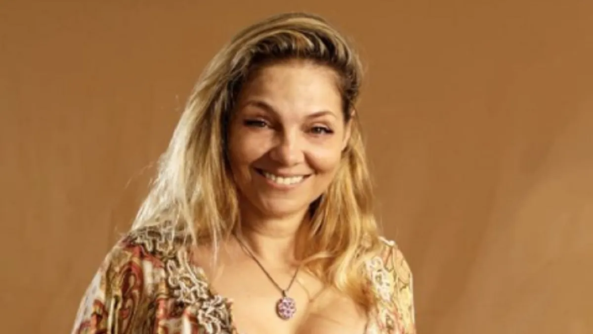 Tamara Paganini frente a la casa más famosa en el marco de su regreso de Tamara Paganini al reality.